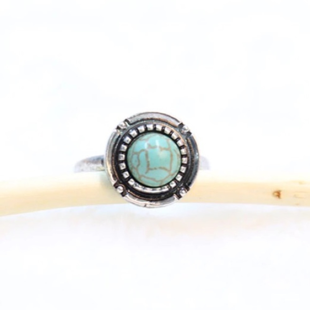 Vintage Ring Style - Picture 3 of 3